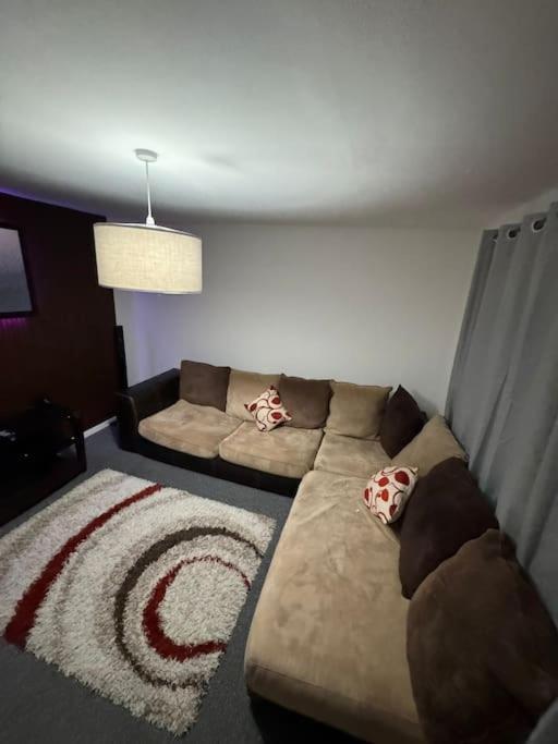 Cozy 3-bed House In Centre Holiday home Leicester