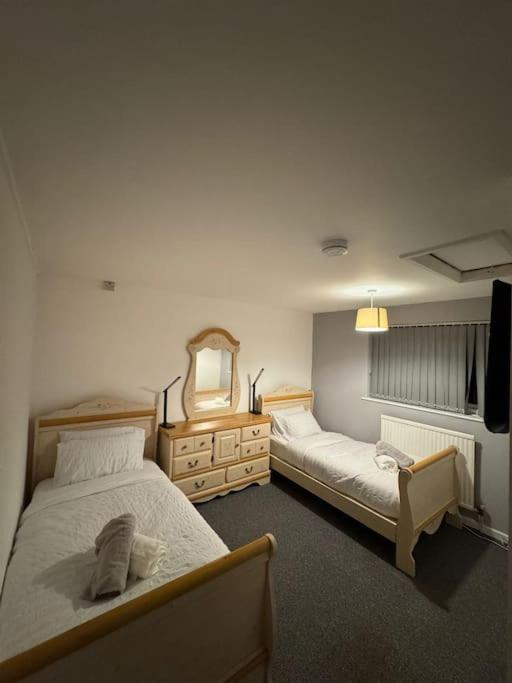 Cozy 3-bed House In Centre Holiday home *